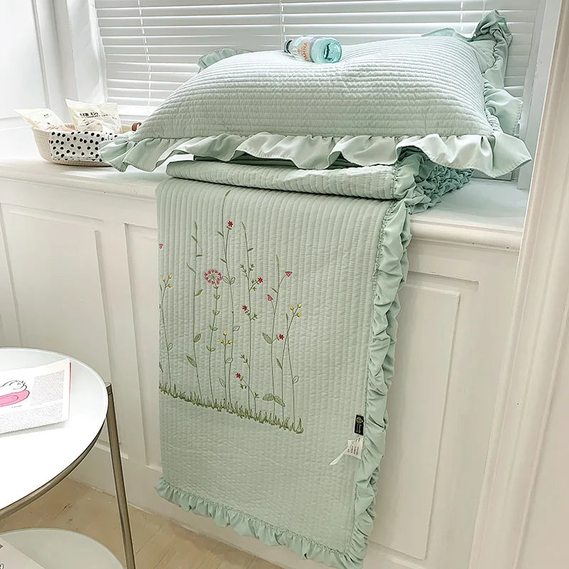 The Aurelia | Fresh Flower Embroidered Blanket Quilt Duvet Set