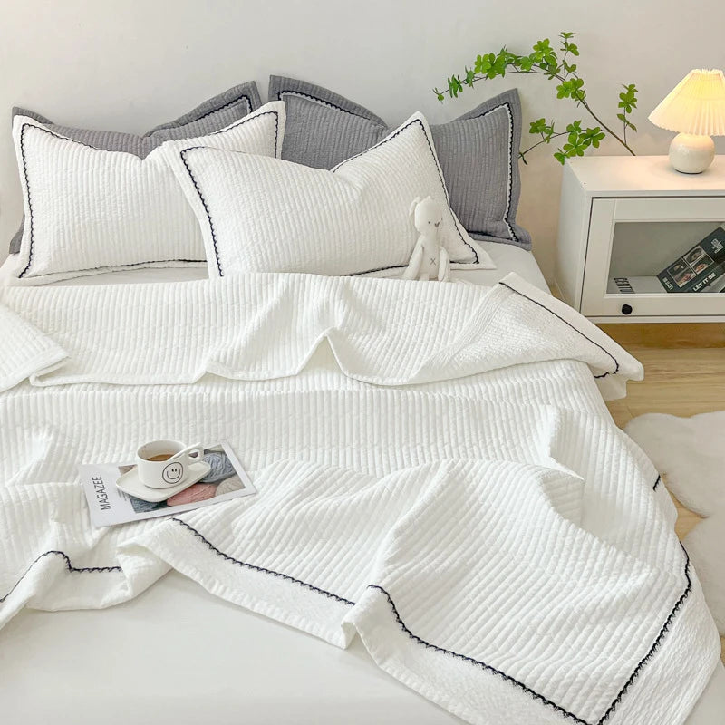 The Amara | French Style Yarn Quilted Duvet Set