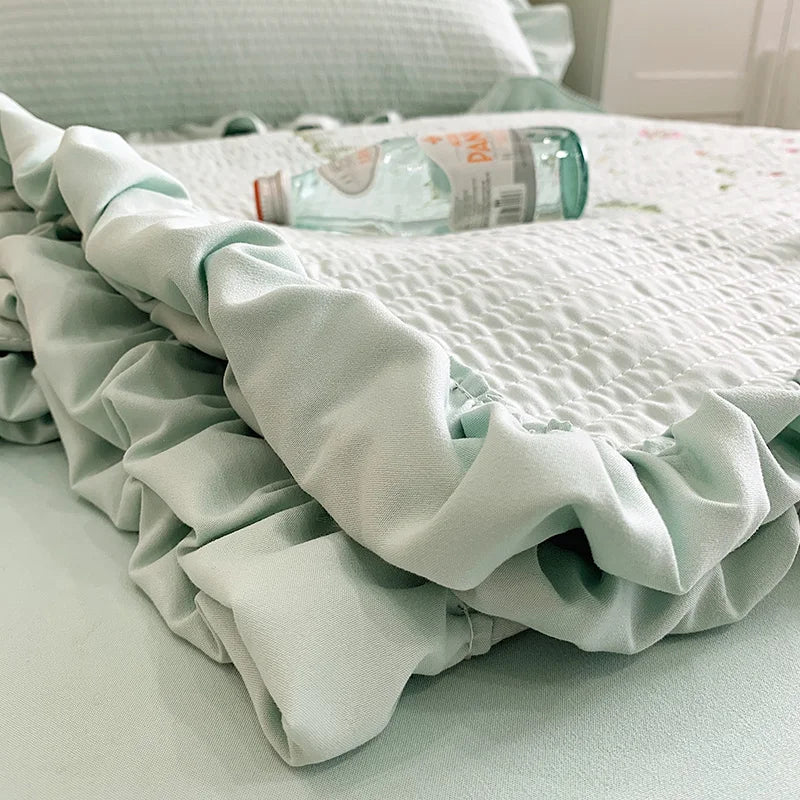 The Aurelia | Fresh Flower Embroidered Blanket Quilt Duvet Set